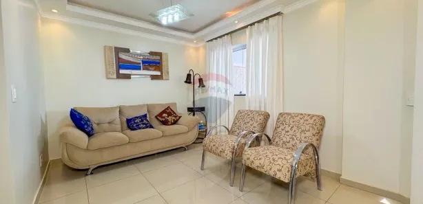 Sobrado com 4 Quartos à venda, 329m² no Guará II, Brasília