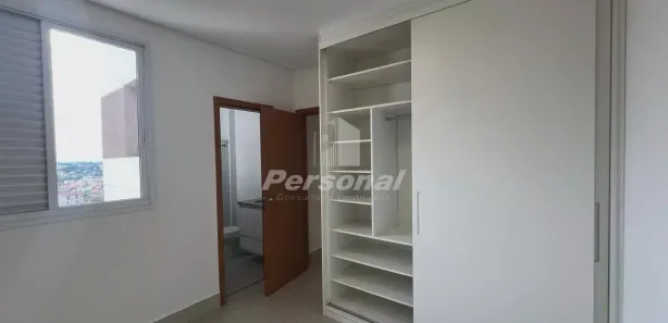 Apartamento com 3 Quartos para alugar, 114m² no Vila Edmundo, Taubaté