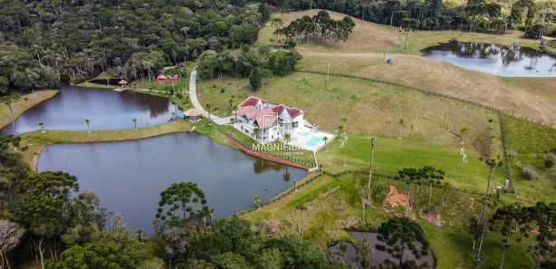 Fazenda / Sítio / Chácara com 8 Quartos à venda, 800m² no Marapicu, Nova Iguaçu