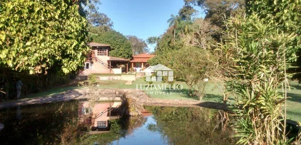 Fazenda / Sítio / Chácara com 4 Quartos à venda, 1000m² no Chácaras Saia Velha, Valparaíso de Goiás