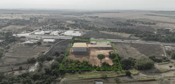 Galpão / Depósito / Armazém com 10 Quartos para alugar, 2900m² no Nova Fátima, Hidrolândia