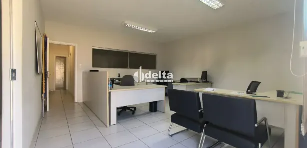 Loja / Salão / Ponto Comercial à venda, 136m² no Cidade Jardim, Uberlândia