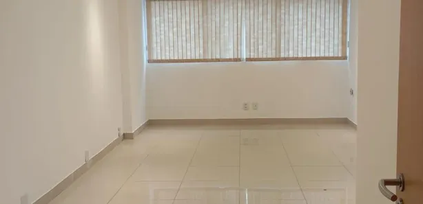 Conjunto Comercial / Sala à venda, 29m² no Centro, Lauro de Freitas