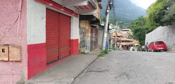 Loja / Salão / Ponto Comercial para alugar, 60m² no Samambaia, Petrópolis