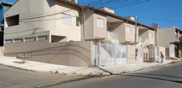 Casa com 2 Quartos à venda, 50m² no Jardim Vitoria, Mairinque