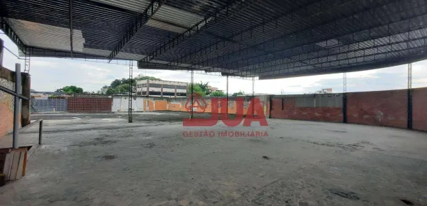 Loja / Salão / Ponto Comercial para alugar, 300m² no Centro, Queimados