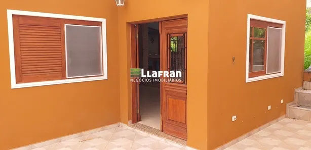 Fazenda / Sítio / Chácara com 2 Quartos à venda, 246m² no Itaquaciara, Itapecerica da Serra