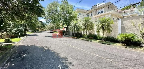 Casa de Condomínio com 4 Quartos para venda ou aluguel, 359m² no Golf Park, Carapicuíba