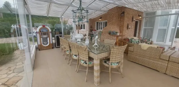Casa de Condomínio com 5 Quartos para venda ou aluguel, 2500m² no , Campos do Jordão