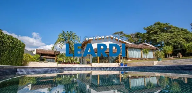 Sobrado com 4 Quartos à venda, 648m² no Vila Santista, Atibaia