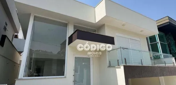 Sobrado com 3 Quartos para alugar, 260m² no Residencial Real Park, Arujá