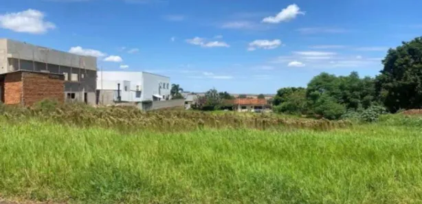 Terreno / Lote Comercial à venda, 400m² no Centro, Tupãssi