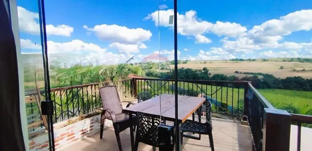Fazenda / Sítio / Chácara com 3 Quartos para alugar, 280m² no , Araçoiaba da Serra