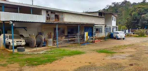 Galpão / Depósito / Armazém à venda, 308m² no Ponte Preta, Barra do Piraí