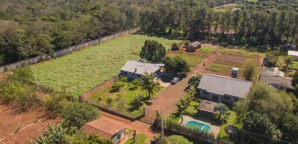 Fazenda / Sítio / Chácara com 5 Quartos à venda, 5000m² no Náutica, Foz do Iguaçu