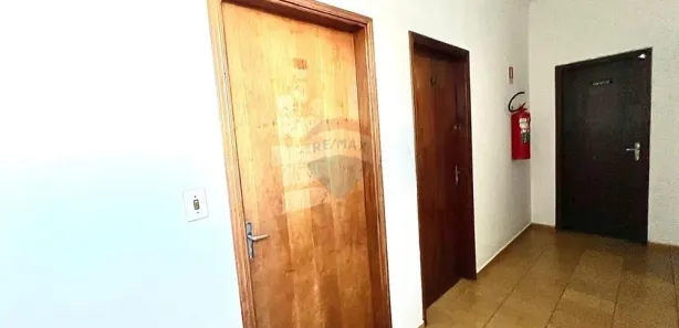 Conjunto Comercial / Sala para alugar, 60m² no Centro, Araras