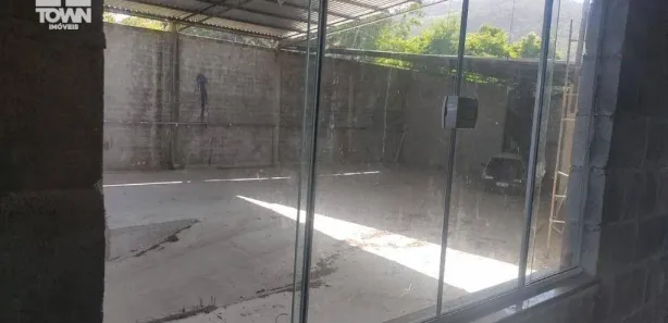 Galpão / Depósito / Armazém para alugar, 500m² no Calaboca (Inoã), Maricá