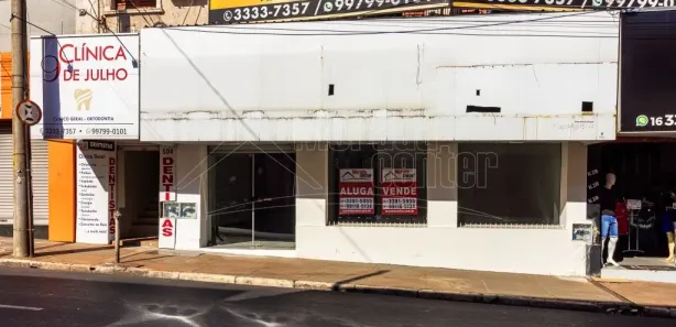 Loja / Salão / Ponto Comercial para alugar, 224m² no Centro, Araraquara