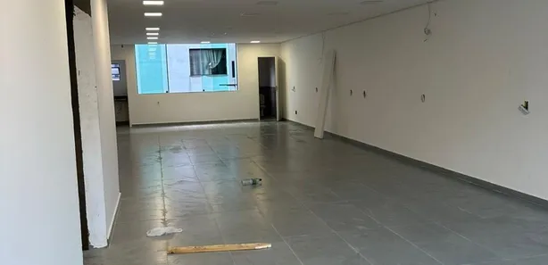 Prédio Inteiro para alugar, 580m² no Vila Santa Luzia, Taboão da Serra