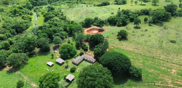 Fazenda / Sítio / Chácara à venda, 573360m² no , Padre Bernardo