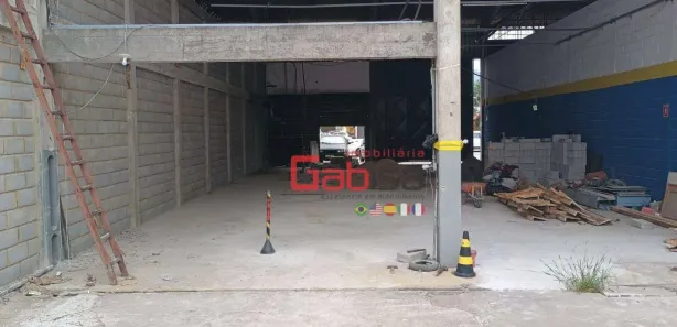 Galpão / Depósito / Armazém para alugar, 300m² no Campo Redondo, São Pedro da Aldeia