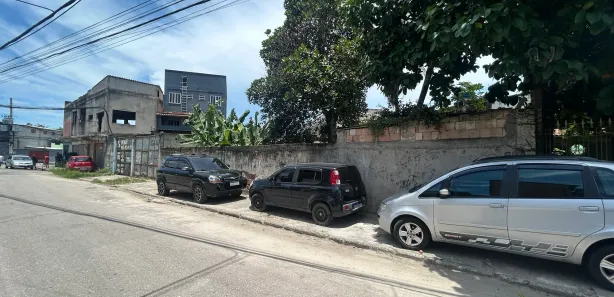 Loja / Salão / Ponto Comercial com 3 Quartos à venda, 642m² no Oliveira, Nova Iguaçu