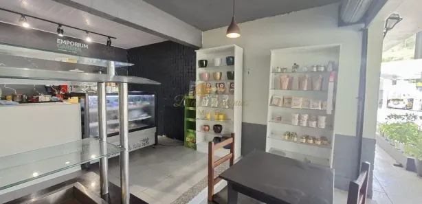 Loja / Salão / Ponto Comercial à venda, 100m² no Albuquerque, Teresópolis