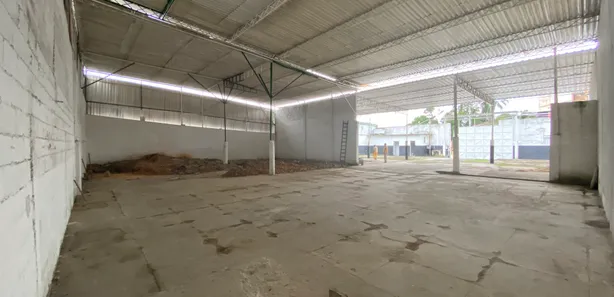Galpão / Depósito / Armazém à venda, 2000m² no Vigário Geral, Rio de Janeiro
