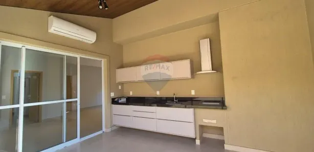 Casa de Condomínio com 3 Quartos para alugar, 156m² no , Cravinhos