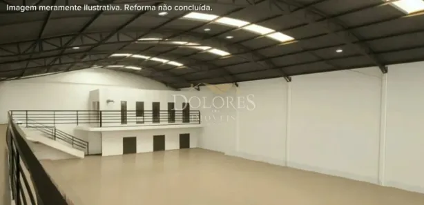 Galpão / Depósito / Armazém para venda ou aluguel, 700m² no Vila Júlia, Poá