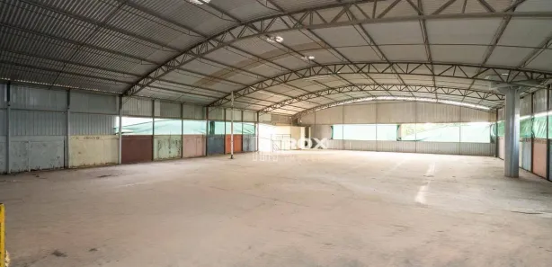 Galpão / Depósito / Armazém à venda, 700m² no Jardim Monte Santo, Almirante Tamandaré