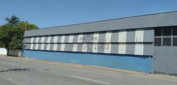 Galpão / Depósito / Armazém com 2 Quartos para venda ou aluguel, 1564m² no Ipiranga, Pindamonhangaba