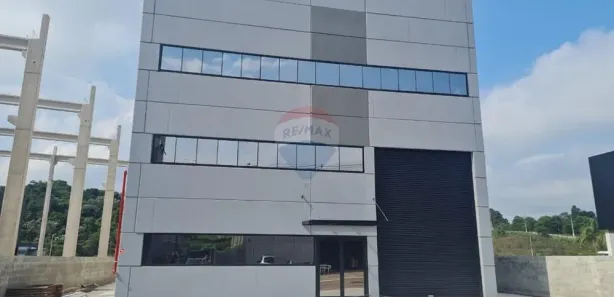 Galpão / Depósito / Armazém para alugar, 930m² no Portão, Arujá