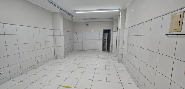 Loja / Salão / Ponto Comercial para alugar, 64m² no Centro, Macaé