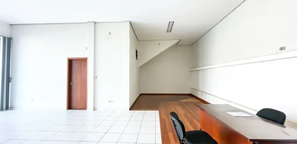 Casa Comercial para venda ou aluguel, 730m² no Lago Igapó, Londrina