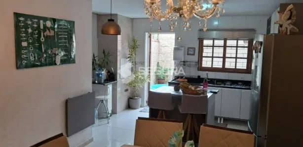 Sobrado com 3 Quartos à venda, 130m² no Niterói, Canoas