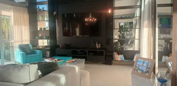 Casa de Condomínio com 4 Quartos à venda, 400m² no Jardim Indaiá, Embu das Artes