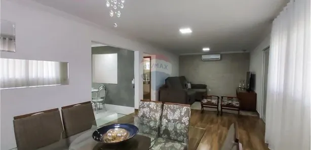 Fazenda / Sítio / Chácara com 4 Quartos à venda, 315m² no Centro, Jarinu
