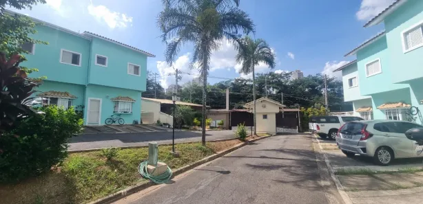 Casa de Condomínio com 3 Quartos para alugar, 113m² no Jardim Tupanci, Barueri
