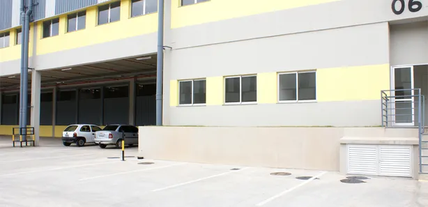 Galpão / Depósito / Armazém para alugar, 6280m² no Chácaras Bartira, Embu das Artes