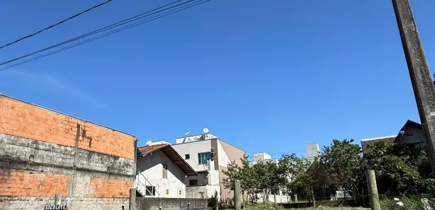 Terreno / Lote / Condomínio à venda, 260m² no Itacolomi, Balneário Piçarras