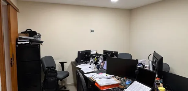 Galpão / Depósito / Armazém para venda ou aluguel, 338m² no Boa Vista, São Gonçalo