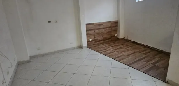 Casa com 3 Quartos para alugar, 130m² no Região Central, Caieiras