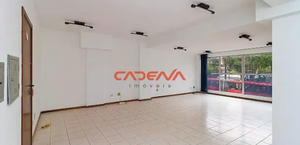 Conjunto Comercial / Sala para alugar, 42m² no Bacacheri, Curitiba
