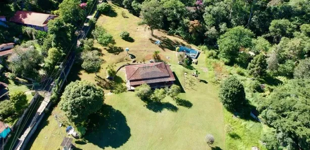 Fazenda / Sítio / Chácara com 5 Quartos à venda, 312m² no Corrêas, Petrópolis