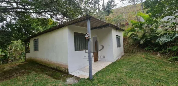 Fazenda / Sítio / Chácara com 2 Quartos à venda, 120m² no Cantão, Barra do Piraí