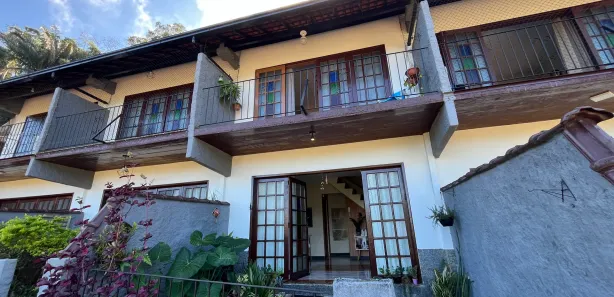 Casa de Condomínio com 2 Quartos à venda, 75m² no Castelanea, Petrópolis