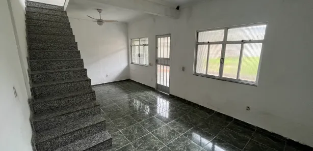 Sobrado com 3 Quartos à venda, 400m² no Edson Passos, Mesquita