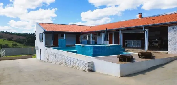 Fazenda / Sítio / Chácara com 7 Quartos à venda, 280m² no , Araçoiaba da Serra