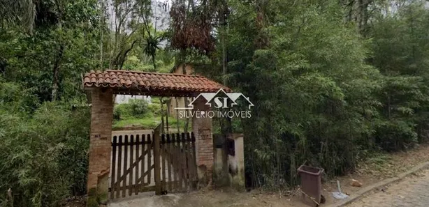 Fazenda / Sítio / Chácara com 3 Quartos à venda, 100m² no Fazenda Inglesa, Petrópolis